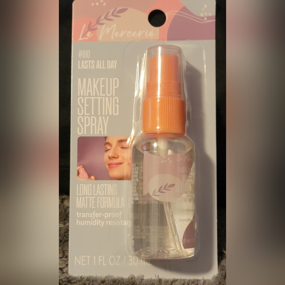 Makeup Setting Spray for Long-Lasting Wear